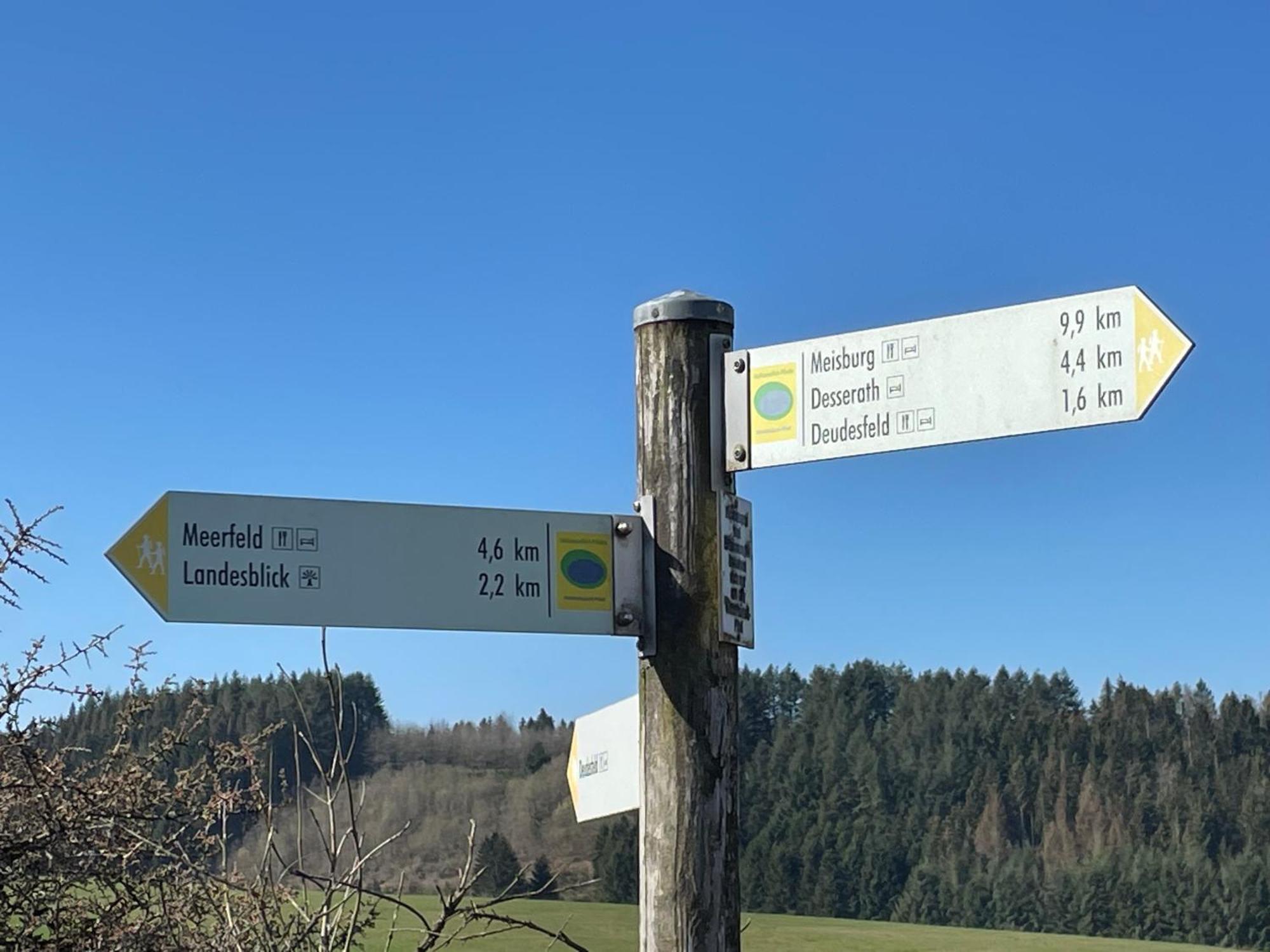 Pension Zur Quelle Deudesfeld Экстерьер фото